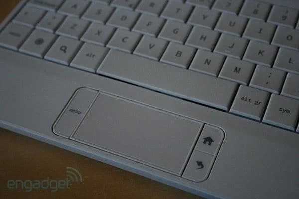 Compaq AirLife 100 keyboard and trackpad